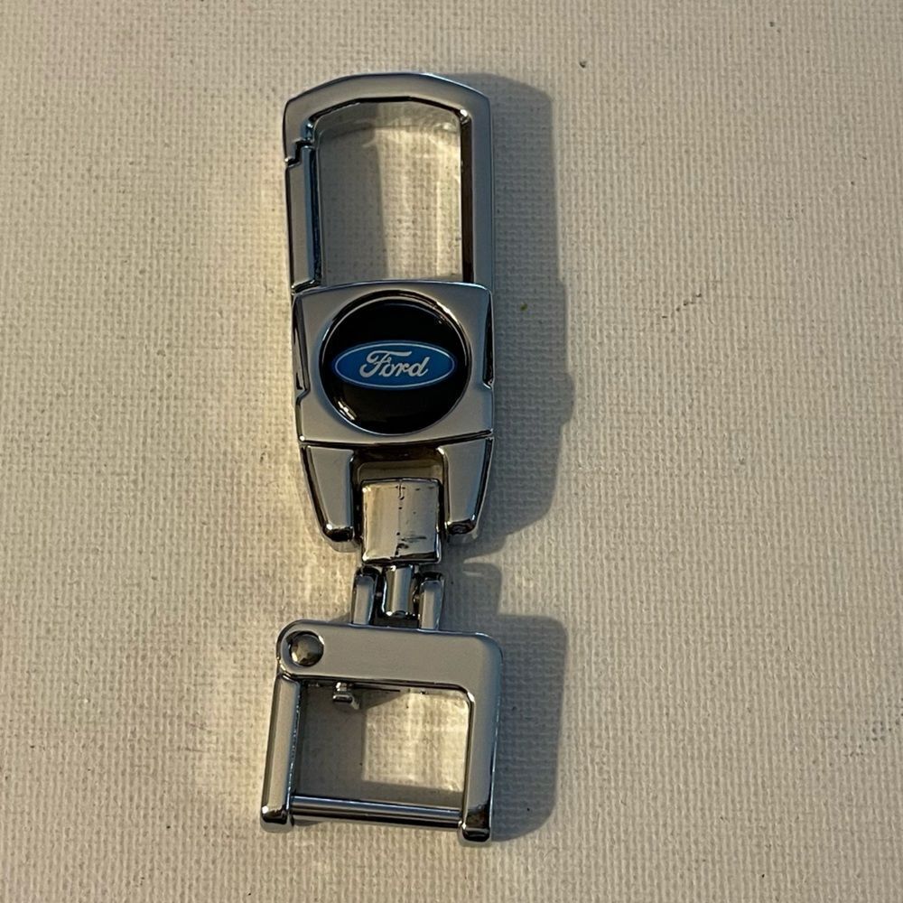 Ford Key Fob Keychain in Metal NWT